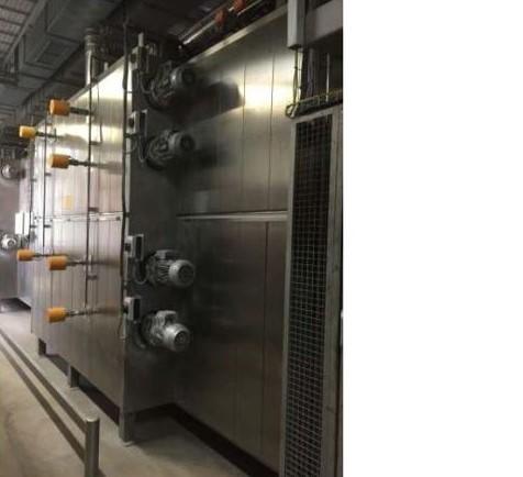 Oven with pumps of the CTWH series on the baking line